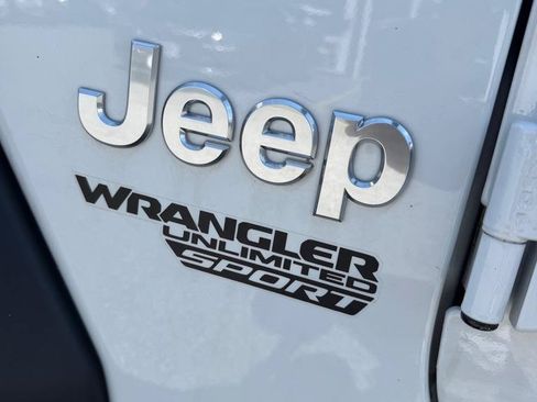 Used 2018 Jeep Wrangler Unlimited Sport S AWD/4WD image 26
