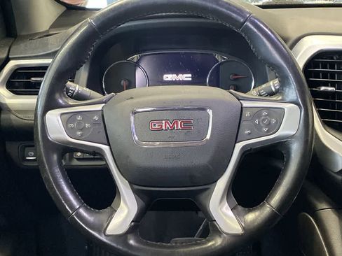Used 2020 GMC Acadia SLT w/ Driver Alert Package II image 17