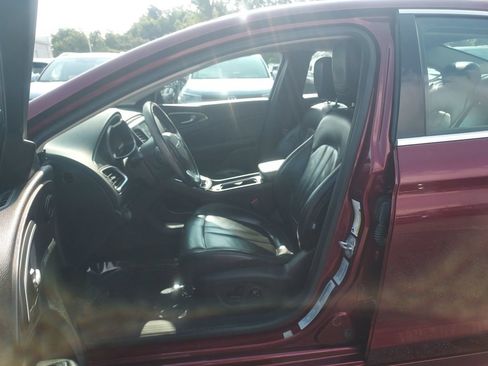 Used 2016 Chrysler 200 Limited FWD image 26
