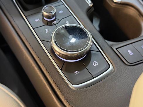 Certified 2023 Cadillac XT4 Luxury image 29