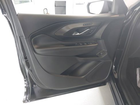 Used 2022 GMC Terrain SLT w/ Tech Package image 25