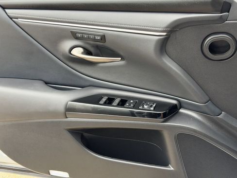 Used 2025 Lexus ES 350 w/ Premium Package FWD image 25