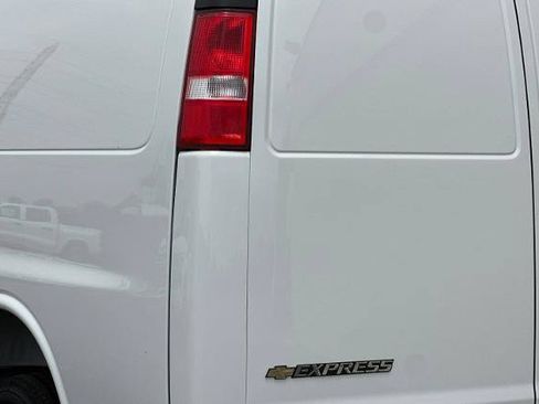 New 2026 Chevrolet Express 2500 w/ Driver Convenience Package RWD image 29