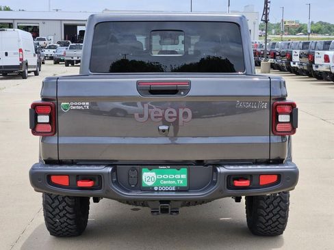 New 2025 Jeep Gladiator Rubicon image 4
