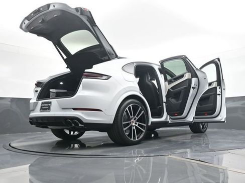 New 2026 Porsche Cayenne E-Hybrid Coupe image 27