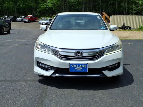 Used 2016 Honda Accord Sport image 4