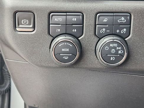 Used 2023 Chevrolet Silverado 1500 LTZ w/ LTZ Premium Texas Edition image 21