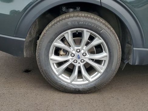 Used 2023 Ford Explorer XLT w/ Equipment Group 202A AWD/4WD image 5