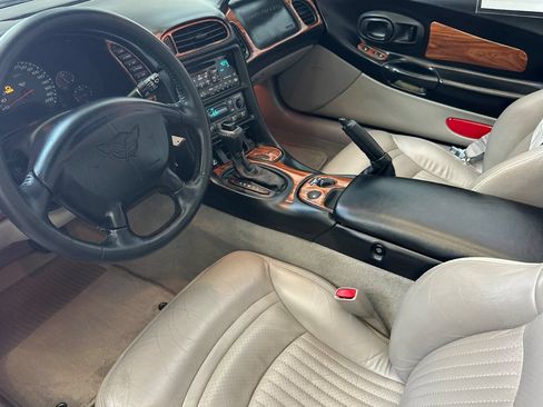 Used 1997 Chevrolet Corvette Coupe RWD image 10