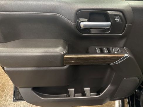 Used 2021 Chevrolet Silverado 1500 LT image 10