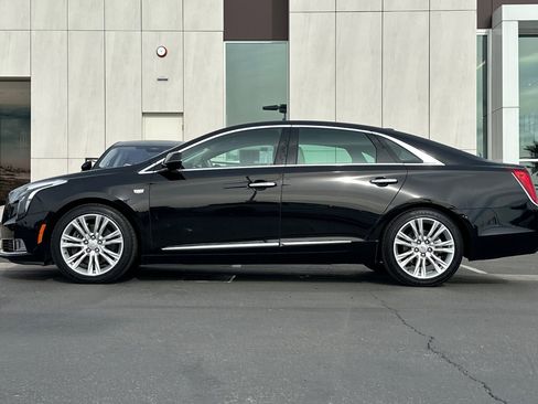 Used 2019 Cadillac XTS Luxury image 6