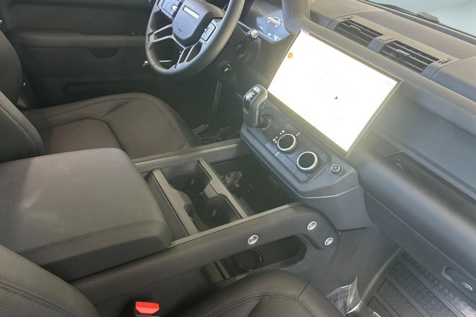 New 2026 Land Rover Defender 110 S AWD/4WD image 28