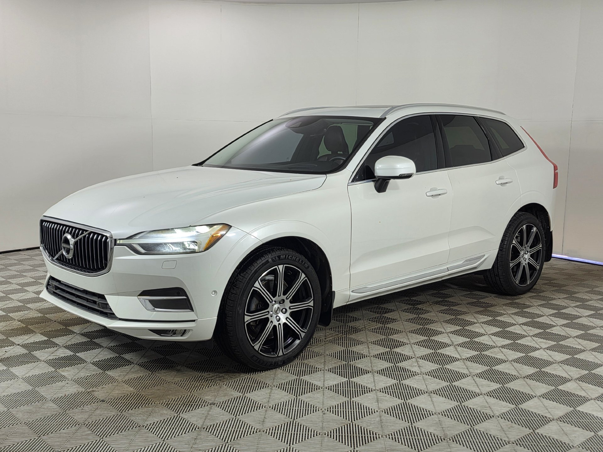 Used 2018 Volvo XC60 T6 Inscription w/ Convenience Package AWD/4WD image 39