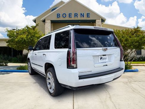 Used 2020 Cadillac Escalade Premium Luxury AWD/4WD image 3