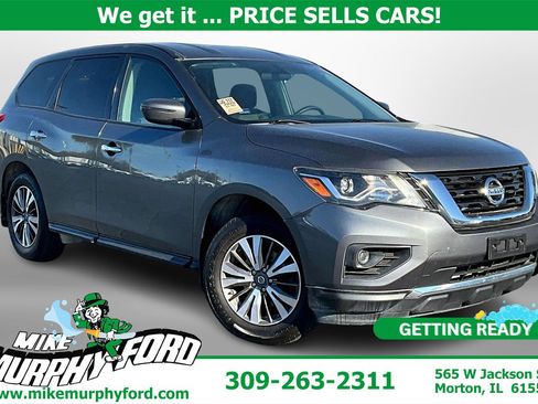 Used 2020 Nissan Pathfinder S image 1