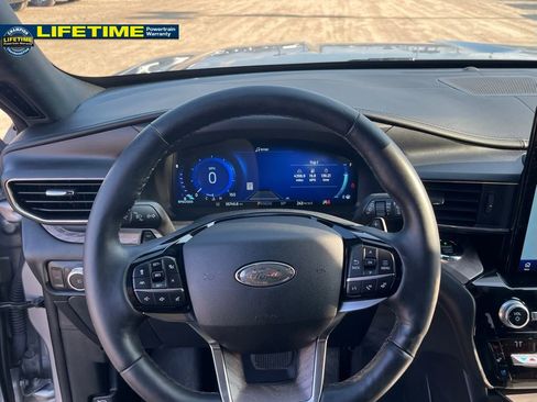 Used 2021 Ford Explorer Platinum w/ Equipment Group 601A image 21