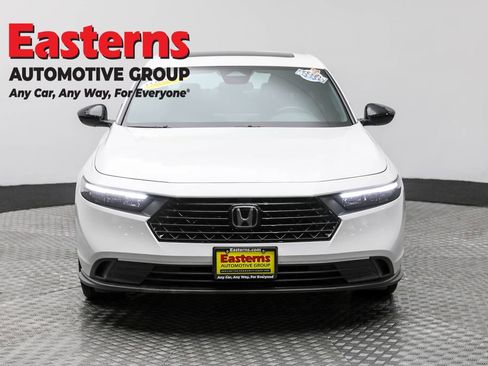 Used 2025 Honda Accord Sport image 2