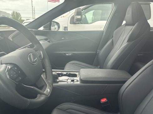 Used 2024 Lexus RX 350 F Sport w/ Convenience Package AWD/4WD image 32