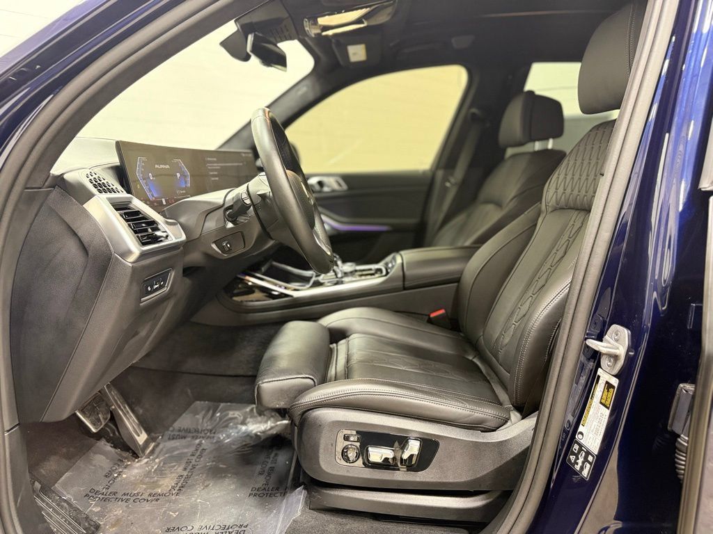 Used 2025 BMW ALPINA XB7 AWD/4WD image 27