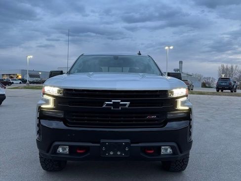 Used 2020 Chevrolet Silverado 1500 LT Trail Boss image 3
