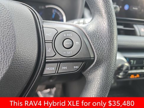 Used 2025 Toyota RAV4 XLE image 23