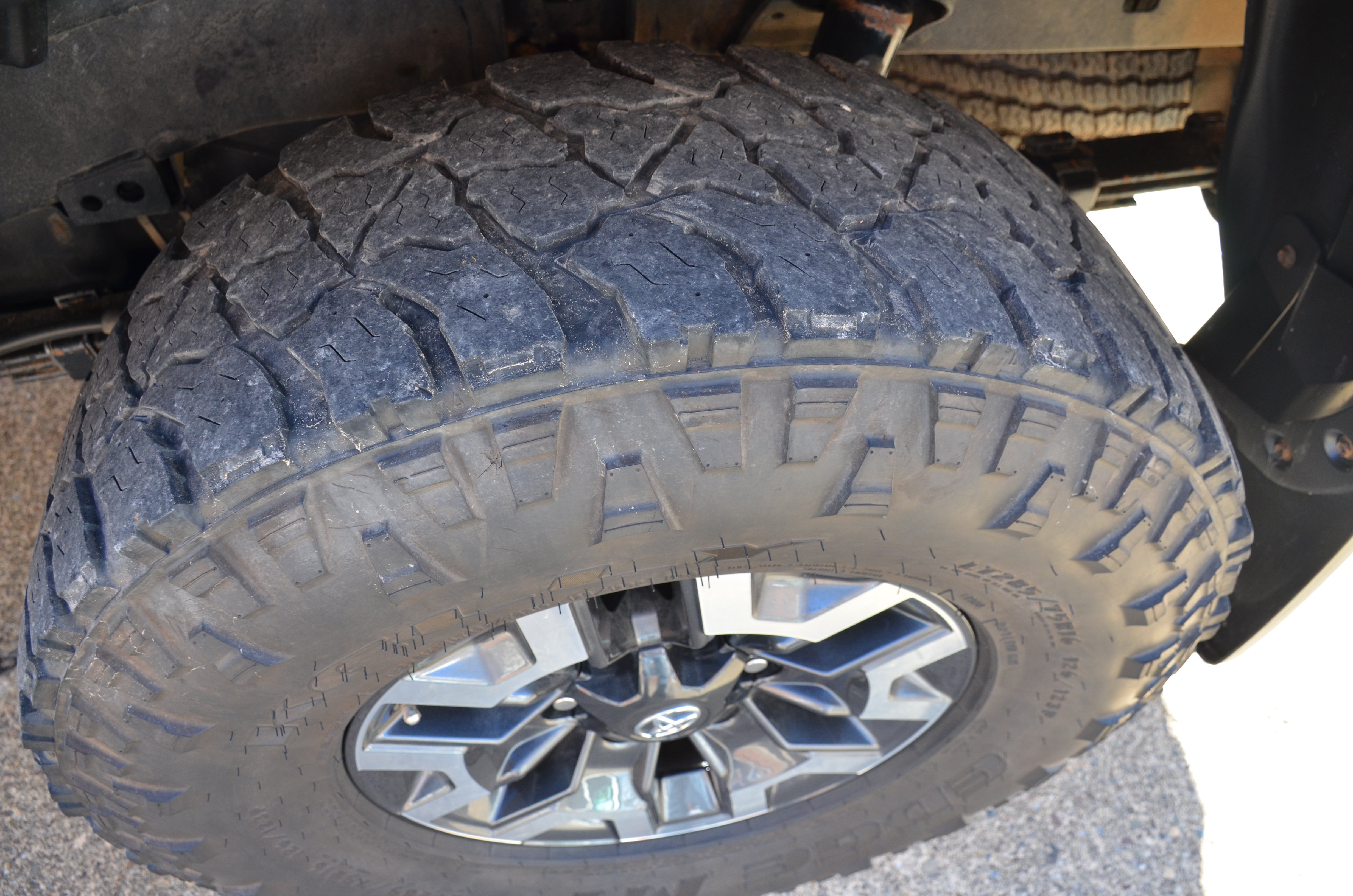 Used 2023 Toyota Tacoma TRD Off-Road w/ Technology Package AWD/4WD image 21