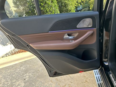 Certified 2025 Mercedes-Benz GLE 450e 4MATIC image 24