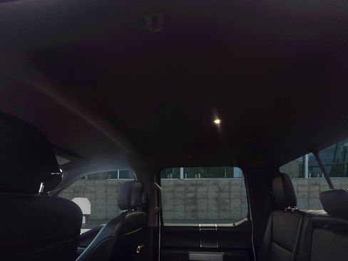 Used 2021 Ford F350 Lariat image 10