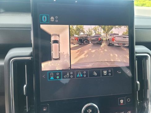 New 2026 GMC Yukon XL Denali w/ Denali Reserve Package AWD/4WD image 9