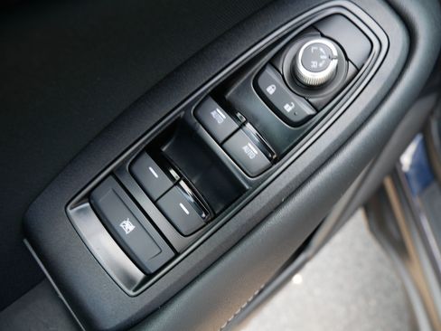 Used 2025 Subaru Outback Premium AWD/4WD image 19