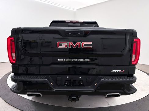 Used 2024 GMC Sierra 1500 AT4 w/ Technology Package image 17