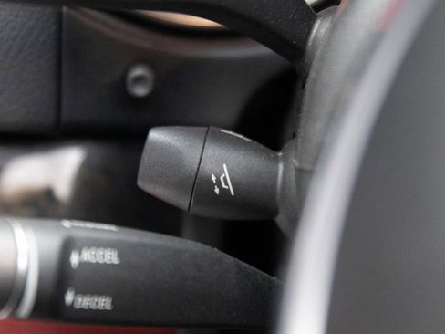 Used 2013 Mercedes-Benz SL 550 image 75