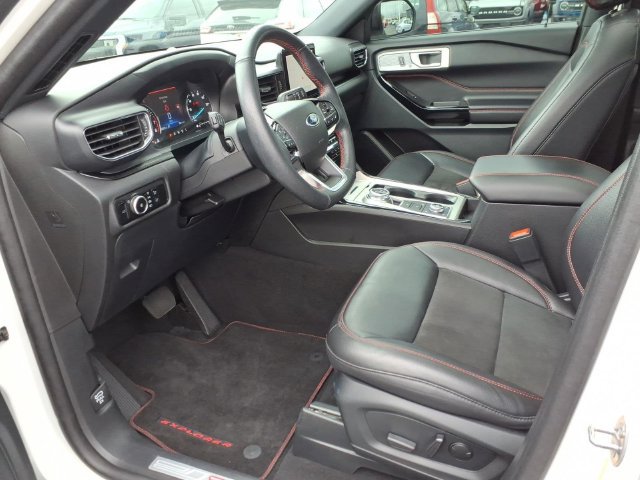 Used 2023 Ford Explorer ST-Line w/ Class IV Trailer Tow Package AWD/4WD image 14