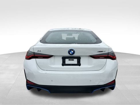 Used 2024 BMW i4 xDrive40i image 9