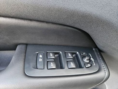 Used 2025 Volvo XC60 B5 Plus image 18