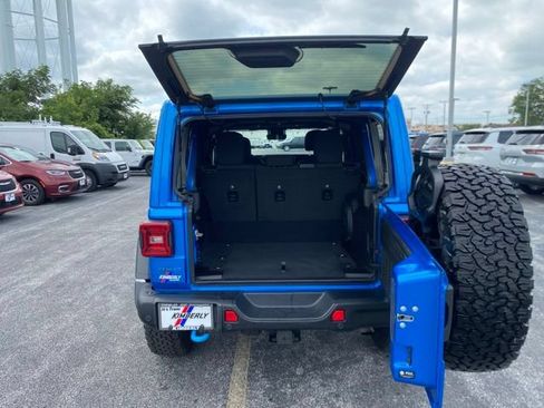 Used 2024 Jeep Wrangler Unlimited Rubicon 4xe w/ Capability Package AWD/4WD image 11