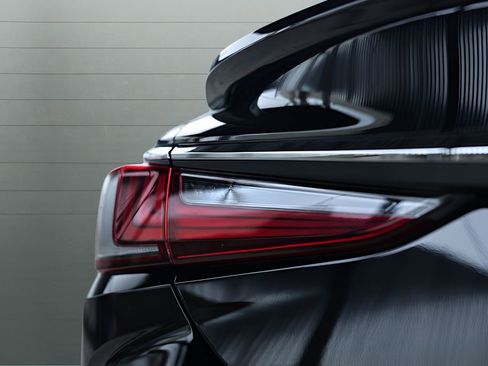 Used 2020 Lexus ES 350 w/ Premium Package image 18