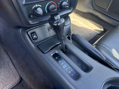 Used 1998 Chevrolet Camaro Z28 image 13