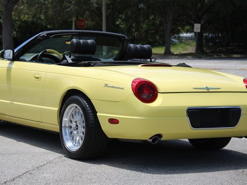 Used 2002 Ford Thunderbird RWD image 12