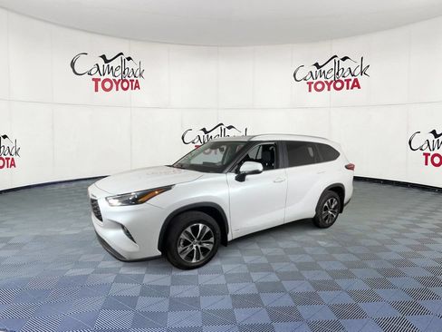 Used 2026 Toyota Highlander XLE AWD/4WD image 7