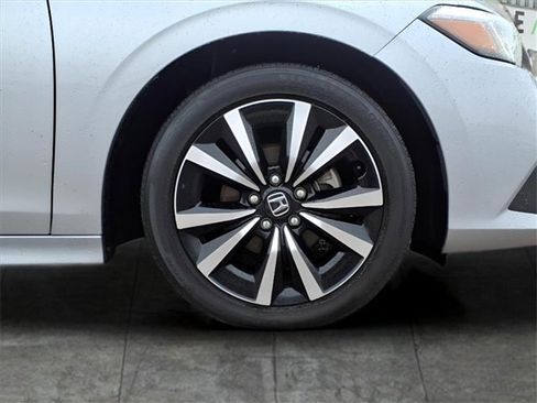 Used 2022 Honda Civic EX image 9