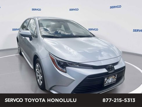 Used 2023 Toyota Corolla LE image 1