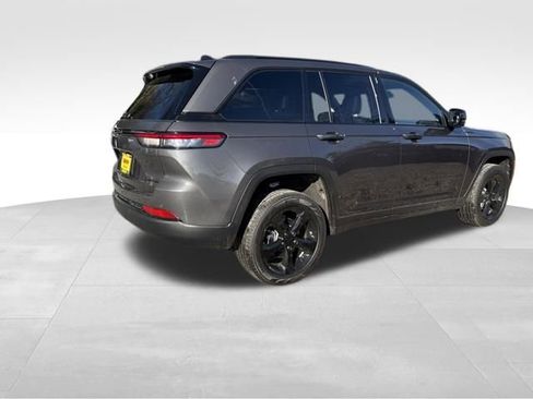 New 2025 Jeep Grand Cherokee Limited w/ Black Appearance Package image 7