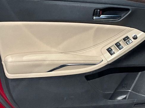 Used 2020 Toyota Avalon XLE w/ Moonroof Package image 31