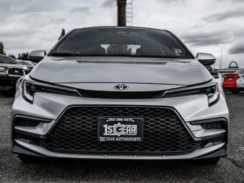 Used 2023 Toyota Corolla SE w/ SE Package FWD image 3