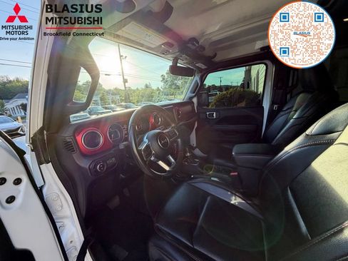 Used 2022 Jeep Gladiator Rubicon w/ Trailer Tow Package AWD/4WD image 26