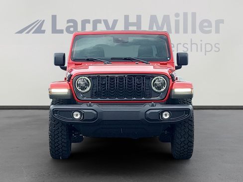 New 2025 Jeep Gladiator Willys image 8