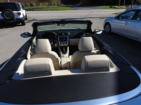 Used 2016 Volkswagen Eos Komfort image 16