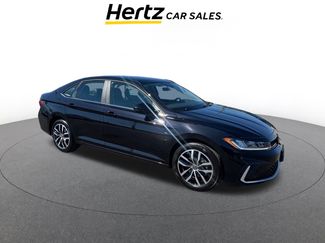 Used 2025 Volkswagen Jetta SE video 1