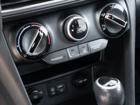 Used 2020 Hyundai Kona SEL image 13